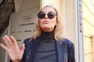 Загубилата изборите за председател на БОК Стефка Костадинова се появи