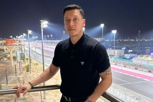 Продължаващите обществени вълнения в Турция предизвикват поляризация и сред известни