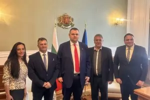 Пеевски приюти в ДПС-НН трима кметове от Кюстендилско