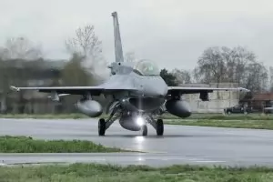 Вторият ни F-16 лети към България