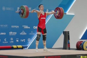 Българският мъжки тим по вдигане на тежести започна с две