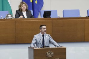 ПП ДБ внасят в деловодството на парламента проект на решение за