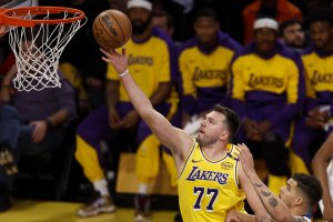 Сензационното преминаване на Лука Дончич от Далас Маверикс в Лос