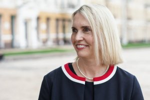 Посланикът на САЩ в Украйна Бриджит Бринк подава оставка по