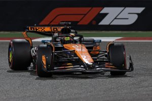 Оскар Пиастри стана първия пилот с две победи от началото