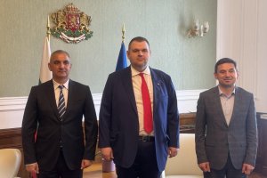 Делян Пеевски усърдно разширява редиците на ДПС НН в страната