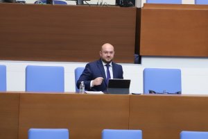 Промени с които се разширява и укрепва защитата на сигналоподателите