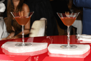 В Дубай бе продаден на търг най скъпият коктейл в света