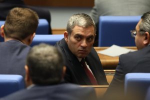 И ф главният прокурор Борислав Сарафов поиска за втори път имунитета