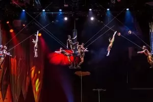 "Цирк дю солей" идва с фантастично шоу из живота на насекомите