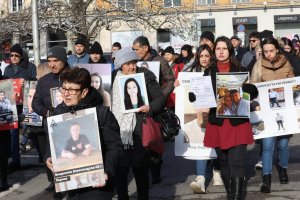 Протест за загиналата Сияна тръгна от Съдебната палата в София