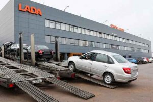 Руският пазар на автомобили отчете драматичен спад Продажбите на нови