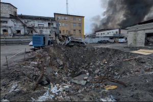 Руските сили нанесоха среднощен въздушен удар по украинската столица Киев