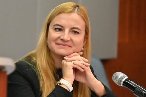 С четири гласа за и един въздържал се Съветът за