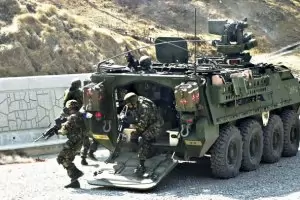 България ще получи първите 33 машини "Страйкър" още тази година