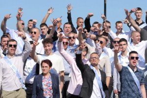 50 лева е глобата за абитуриент при подаване от прозорците