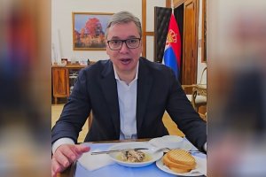Сръбският президент Александър Вучич посъветва сънародниците си да ядат повече