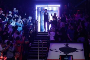 Преди почти десетилетие всички смятаха че Дин Дзюнхуей ще стане