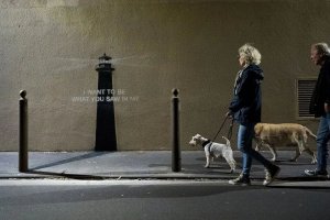 Нова творба на световноизвестния художник Банкси изобразяваща морски фар се