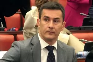 Шефът на македонските тайни служби има езиков сертификат от Пловдив