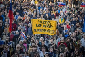 Няколко хиляди словашки граждани излязоха на протести снощи в Братислава