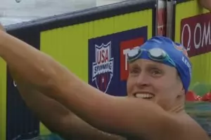 Два невероятни рекорда смаяха световното плуване