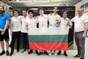 Български ученици спечелиха общо 9 медала от престижни международни състезания