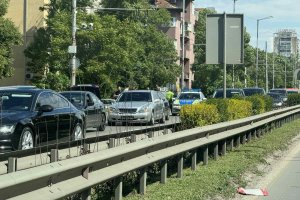 Верижна катастрофа с участието на няколко леки коли малко преди