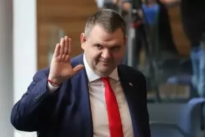 ДПС-ДПС е принудена да се прекръсти на АПС