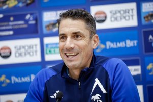 Треньорът на Левски Хулио Веласкес се похвали че в момента