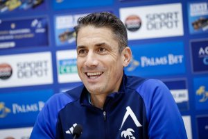 Треньорът на Левски Хулио Веласкес призна че не е сигурен