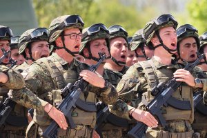 Близо 700 военнослужещи ще участват в парада по повод 6