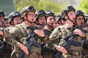 Парадът на 6 май ще е само с военни, без техника