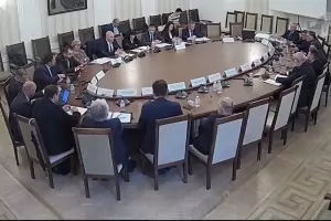 Новите регулатори - роднина, милиционер, милиционер, милиционер