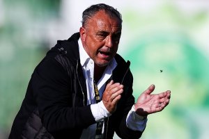 Берое се раздели с треньора Хосу Урибе два мача преди