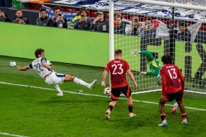 Тотнъм е новият носител на трофея в Лига Европа В