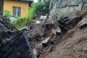 Подпорна стена се срути в кв Каменина в Перник За