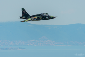 Изтребители бомбардировачи Су 25 и бойни вертолети на българските Военновъздушни сили