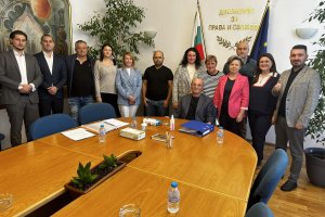 Дезертиранията в ДПС от лагера на Ахмед Доган към фракцията