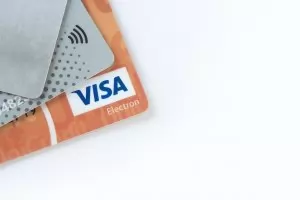 Платформата Х си сътрудничи с Visa за нова кредитна карта 
