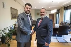 София подкрепи осъден в РСМ активист за правата на българите