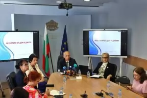 Зрелостниците подобряват резултатите си по 17 предмета