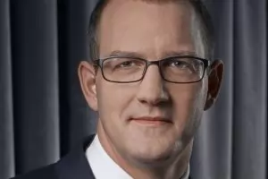 Чешкият милиардер Кретински оглави британските пощи