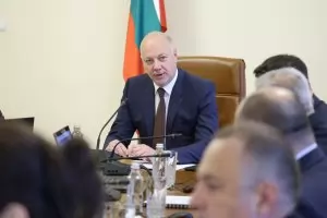 Правителството обеща еврото да ни направи по-богати