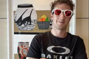Зукърбърг и Oakley пускат нови смарт очила