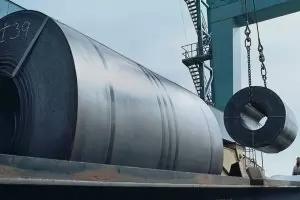 Тръмп удвои митата върху стоманата и алуминия