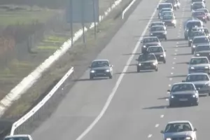 Двама души загинаха в аварийната лента насред заканите на кабинета