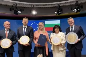 Решено е - България ще въведе еврото от 1 януари догодина 
