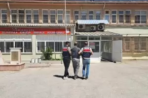 Кметовете на три големи турски града бяха арестувани