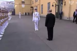 Украйна извърши рекордна атака с дронове 
и осуети визита на Путин в Петербург